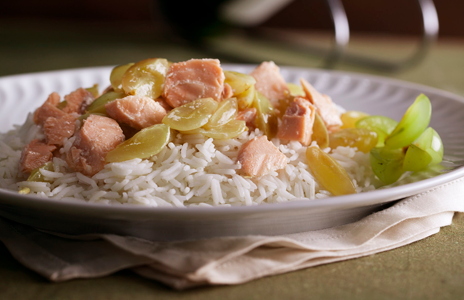 [FOTO] Salmão ao Molho de Uvas Verdes e Arroz Basmati